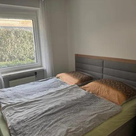 Schoene In Gruener Lage Mit Fitnessgeraet Apartman *