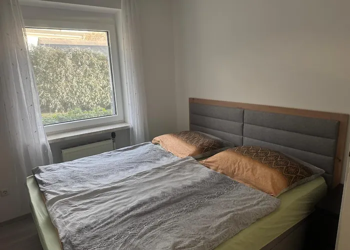 Schoene In Gruener Lage Mit Fitnessgeraet Lägenhet *